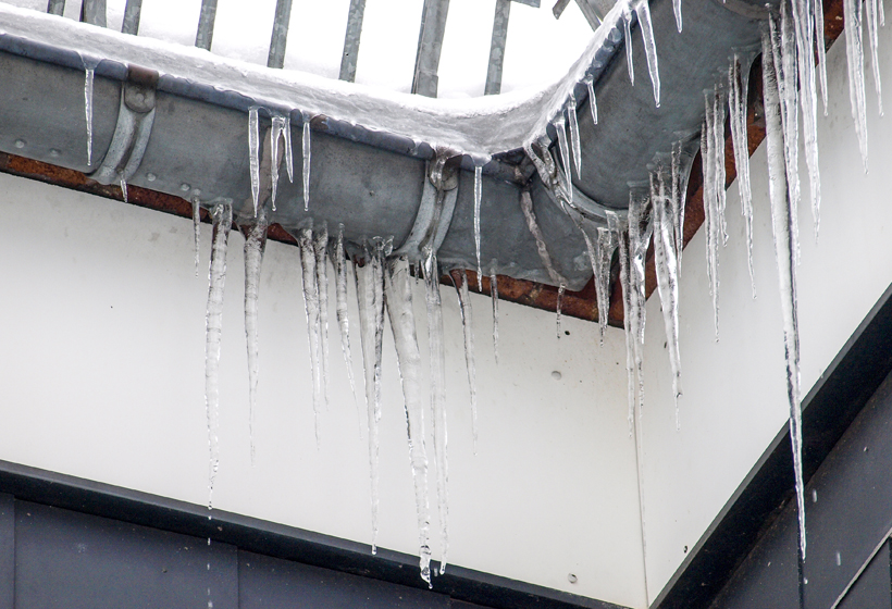 Iceicle on gutter system