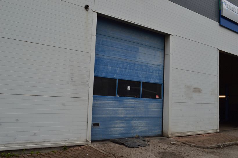 Trust Ford, Car Showroom, Castleford 20 Roller shutter door before
