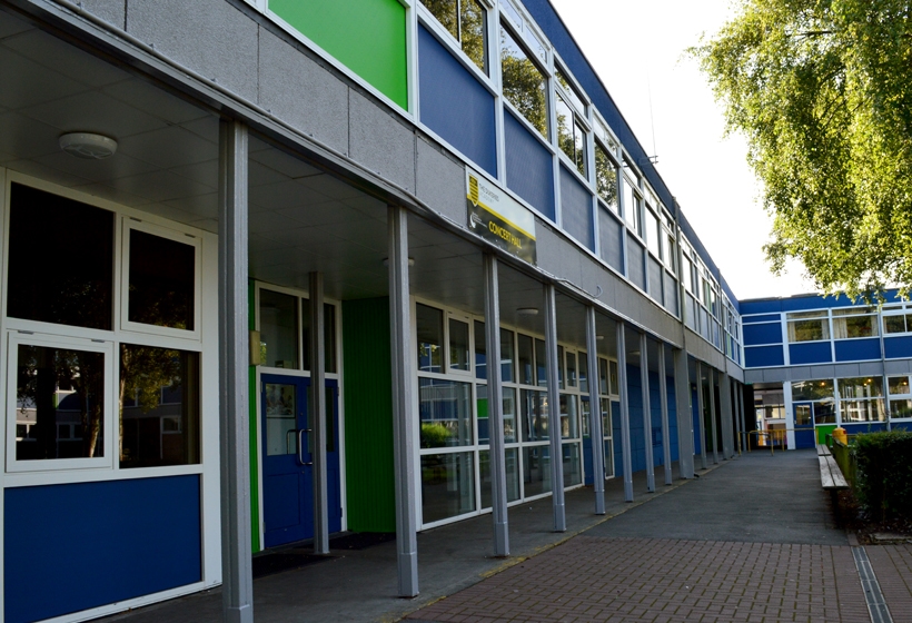 Dukeries Academy, Nottinghamshire 10 Dukeries Academy Courtyard